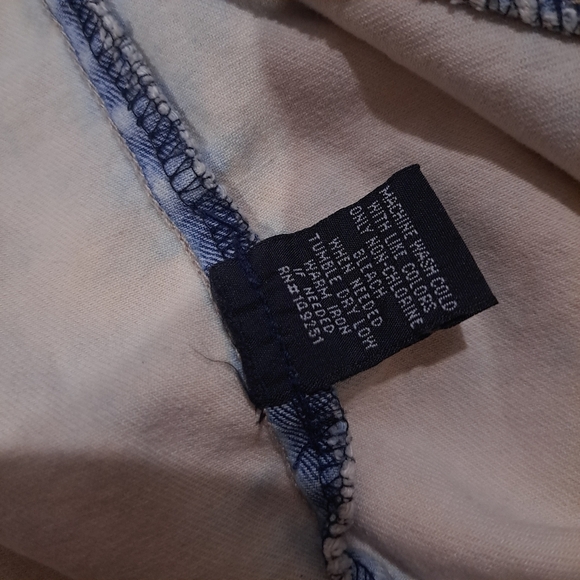 Baccini | Off white blue acid wash rhinestone button up jean jacket - Picture 13 of 13